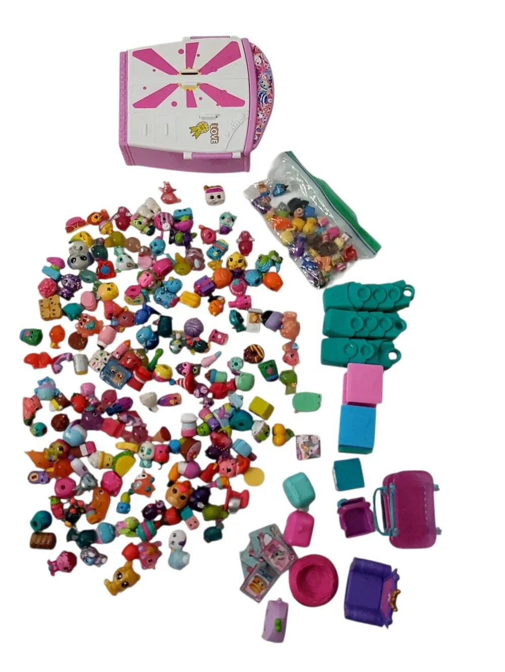 Shopkin & Hatchimals  Lot's